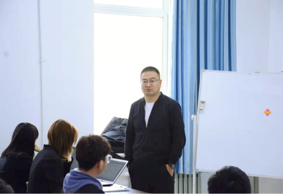 财务决策协会指导教师王积田致辞